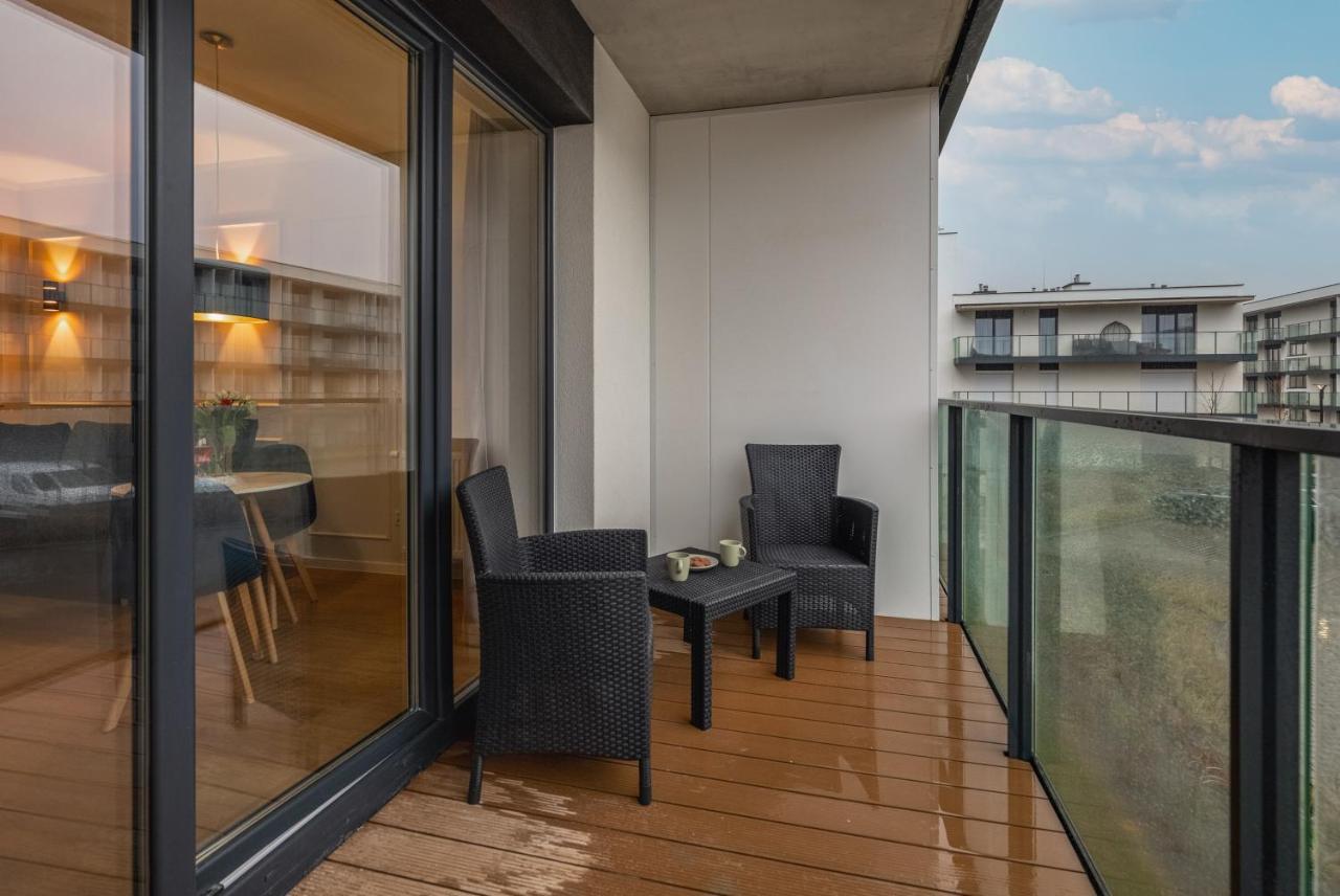 Dziwnów Stylish Apartment by the Lake by Renters Exterior foto