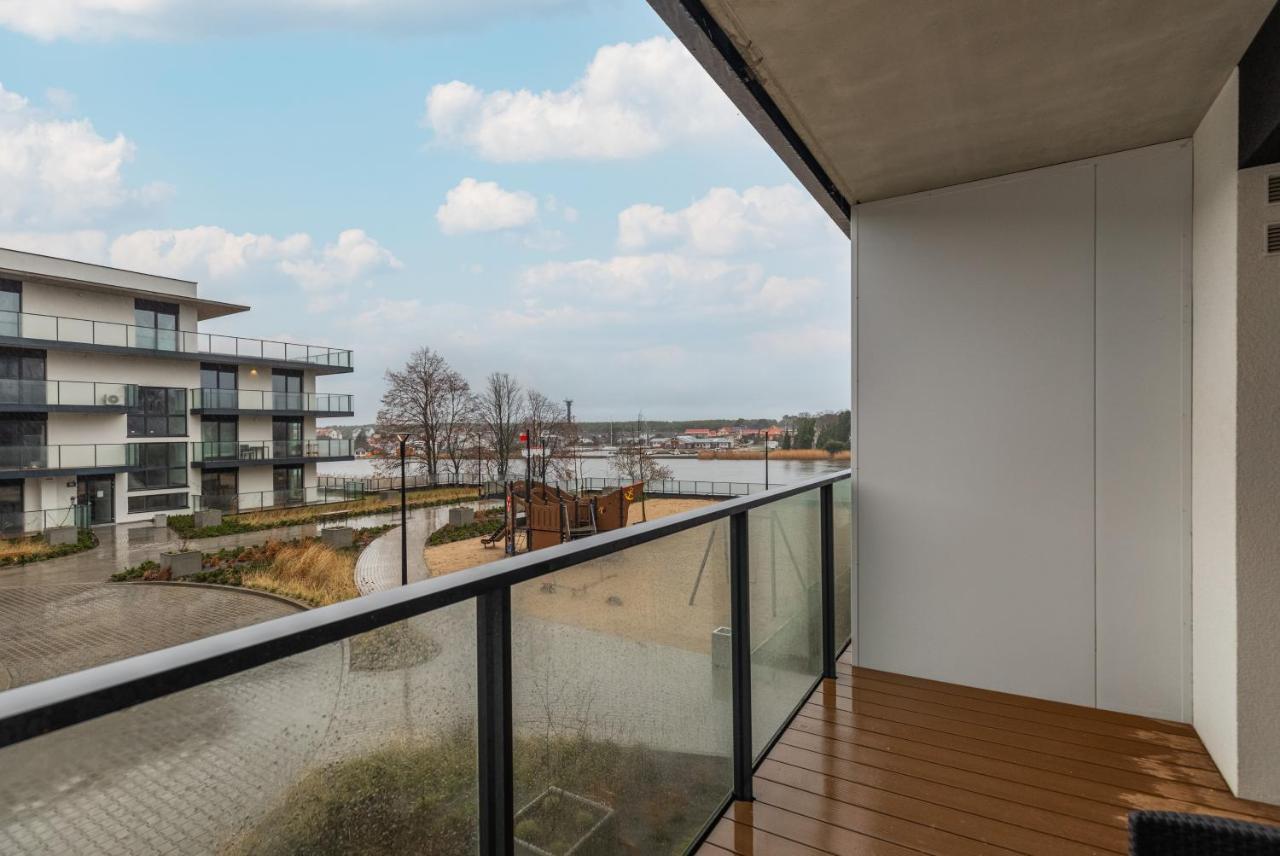 Dziwnów Stylish Apartment by the Lake by Renters Exterior foto