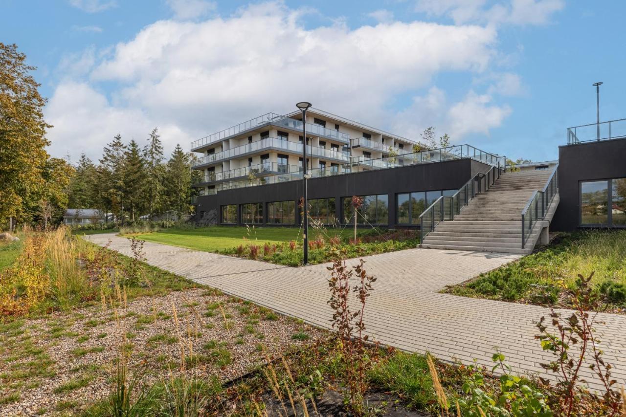 Dziwnów Stylish Apartment by the Lake by Renters Exterior foto