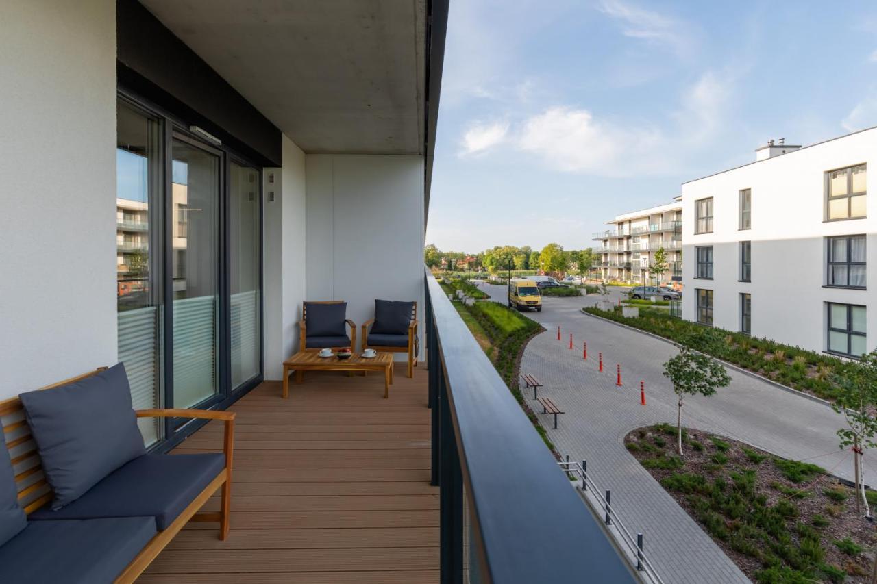 Dziwnów Stylish Apartment by the Lake by Renters Exterior foto